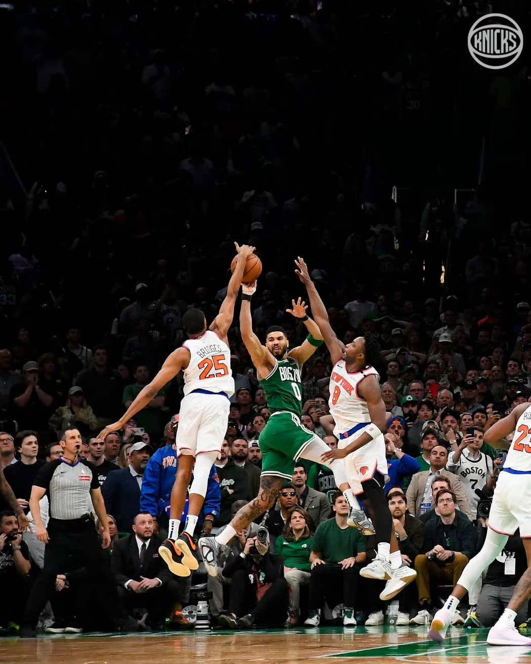 关于纽约尼克斯发布备战花絮；关键时刻完成体检；欧冠任务艰巨；球探报告显示潜力的信息-澳门银河网站